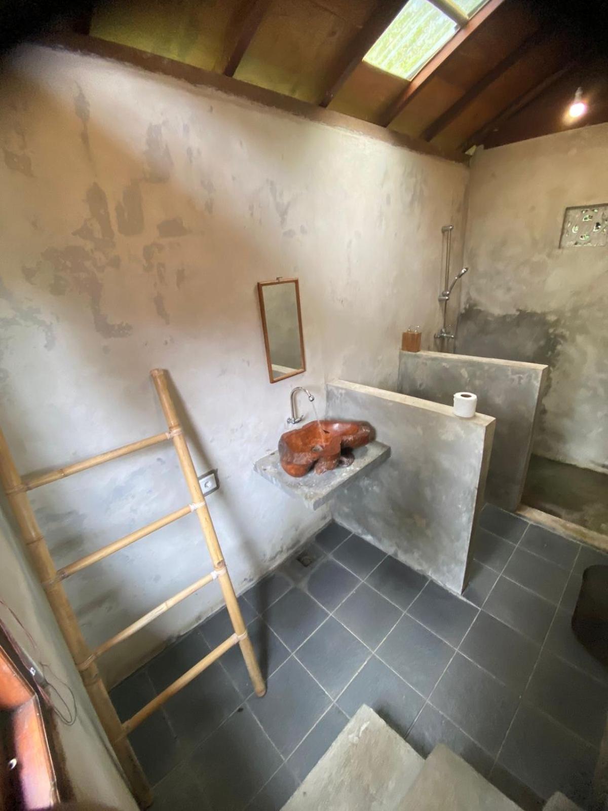 Uma D'Nyuh Homestay Singaraja エクステリア 写真