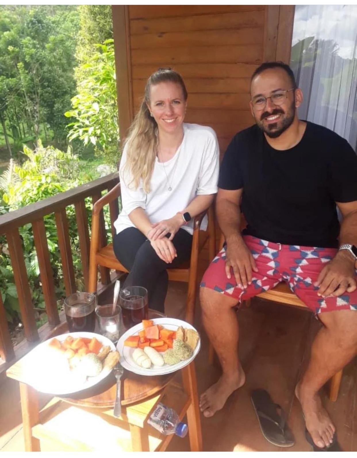 Uma D'Nyuh Homestay Singaraja エクステリア 写真