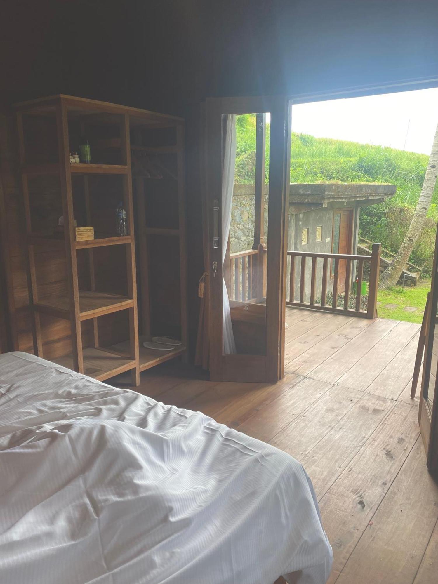 Uma D'Nyuh Homestay Singaraja エクステリア 写真
